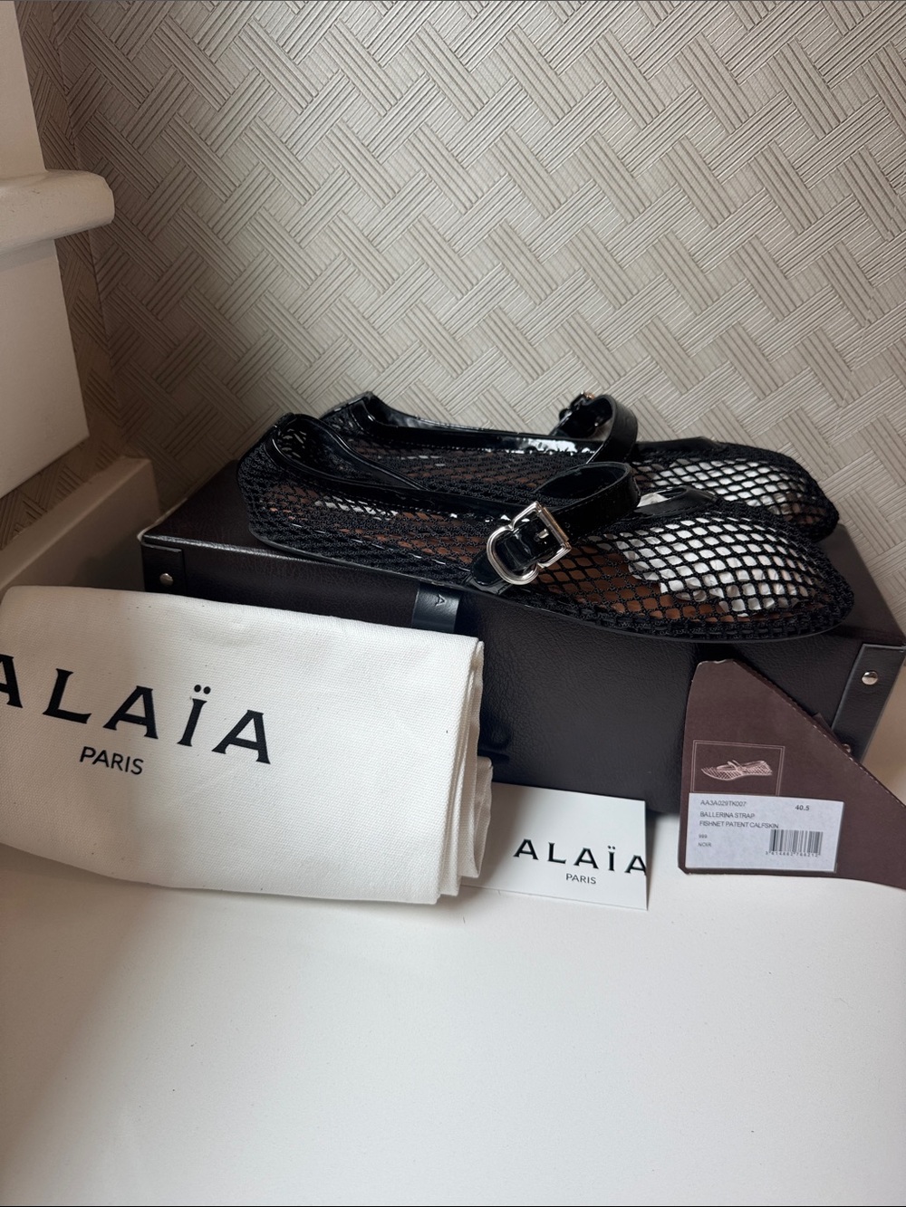 ALAÏA Patent Leather-Trimmed Mesh Ballet Flats - Black - size 40.5 US 10.5